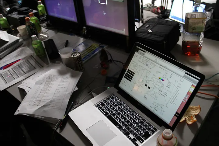 やくしまるえつことd.v.d. “ファイナルダーリン” making