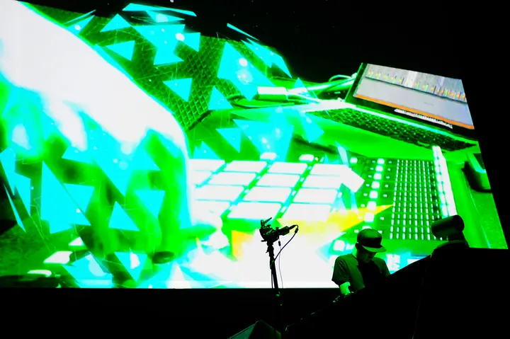 Nosaj Thing AR Live 2014