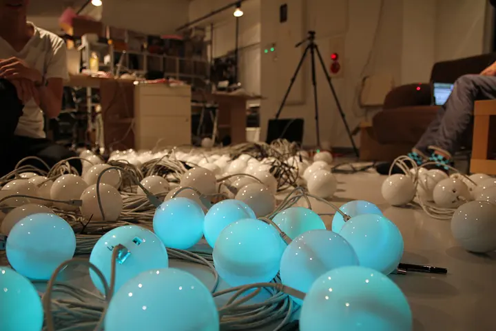 hitomi \"Smile World\" making