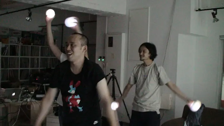 hitomi \"Smile World\" making