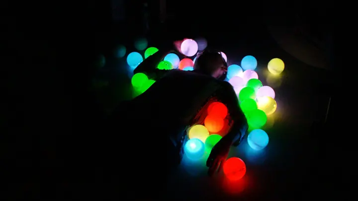 hitomi \"Smile World\" making