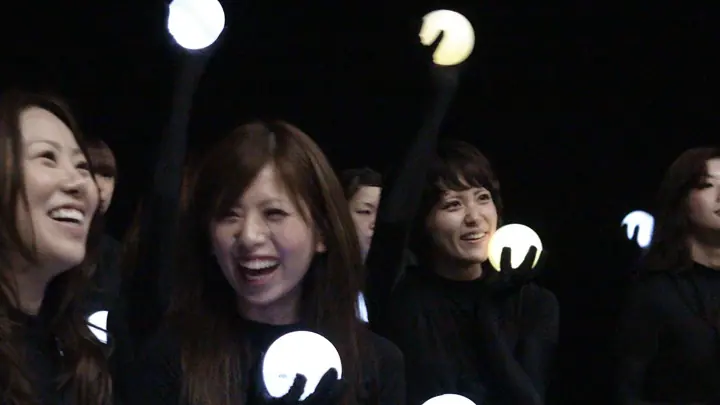 hitomi \"Smile World\" making