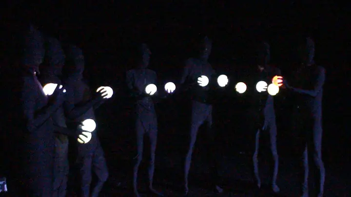 hitomi \"Smile World\" making