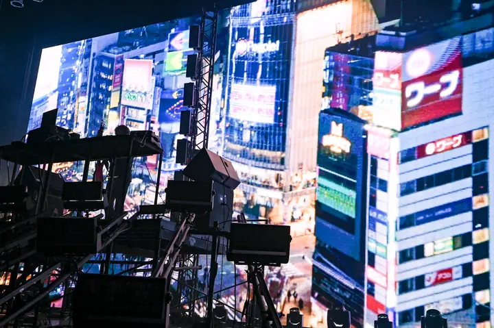 SQUAREPUSHER – JAPAN TOUR 2022 with LIVE VISUALS by DAITO MANABE / Rhizomatiks