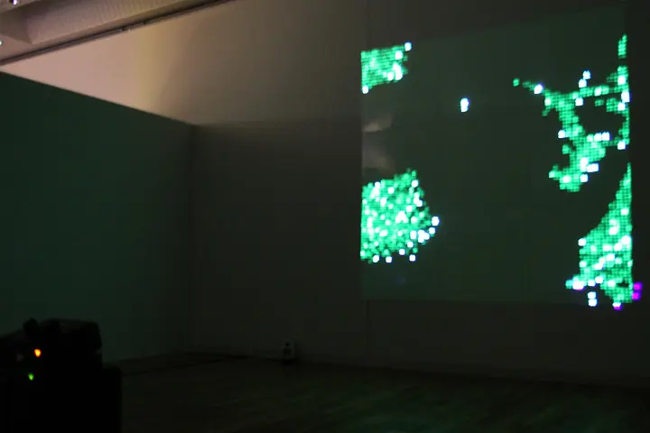 UV laser fade out at 大分市美術館