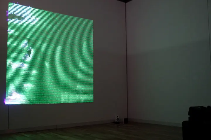 UV laser fade out at 大分市美術館